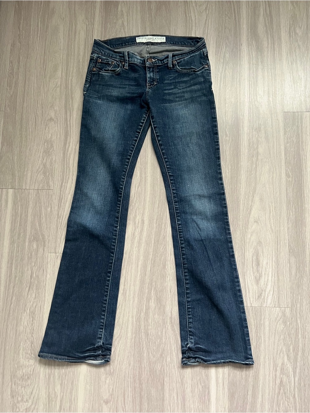Abercrombie & Fitch Women’s Size 2R Bootcut Jeans Dark Wash Low Rise